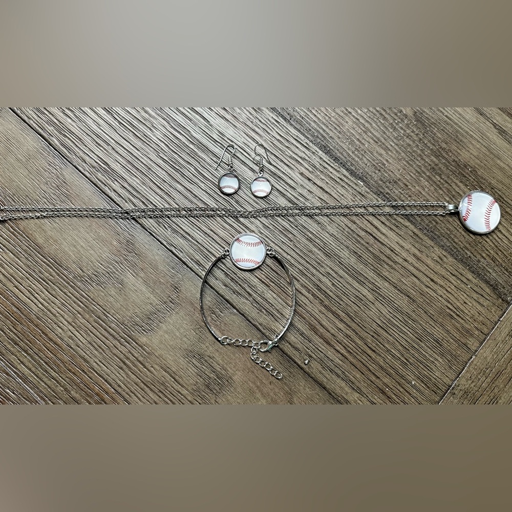 4 Piece Baseball Themed Jewelry Set - Picture 6 of 11